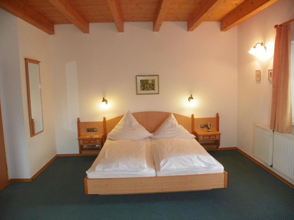Landhotel Steigerwaldhaus Burghaslach Rom bilde